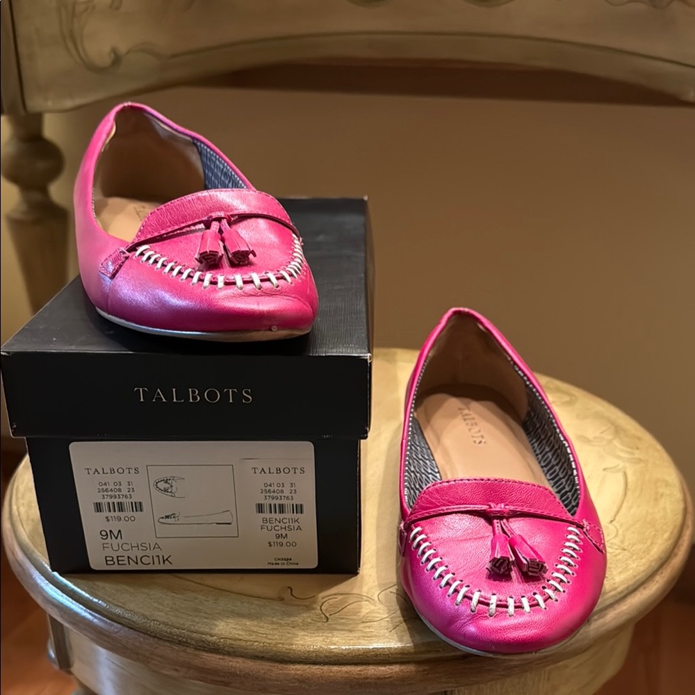 Talbots Fuchsia “ Benci” Tassel Loafers size 9 M
